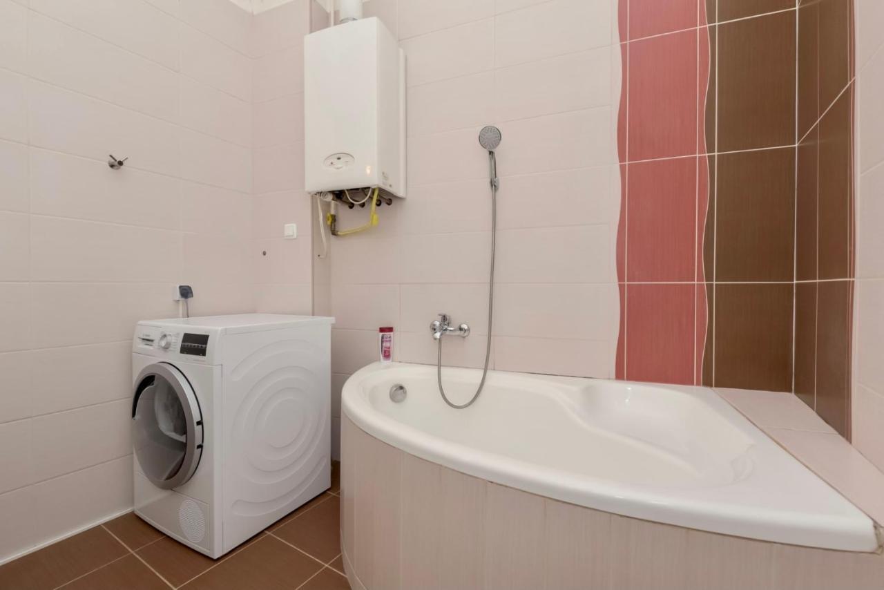 Corvina Apartment Budapest With Free Private Parking Exterior foto